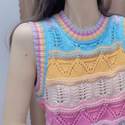 Lovely Knitted Crop Vest - Image 4
