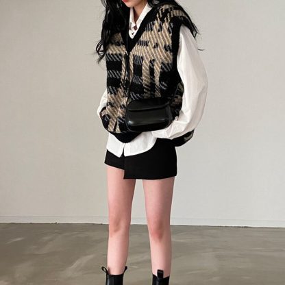V-Neck Plaid Sweater Vest