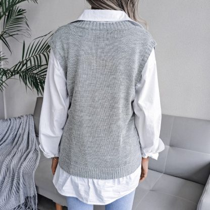 Beautiful Design Knitted Vest - Image 2