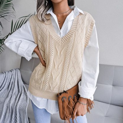 Beautiful Design Knitted Vest - Image 3