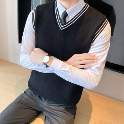 Stylish Men’s Sweater Vest - Image 2