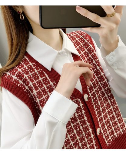 V-neck Plaid Sweater Vest - Image 4