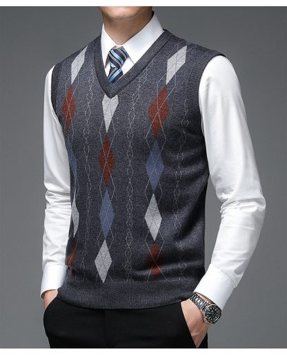 Trendy Argyle Sleeveless Vest - Image 10