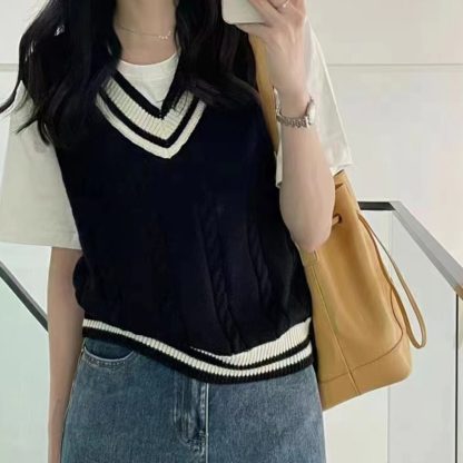 Preppy Style Ribbed Sweater - Image 3
