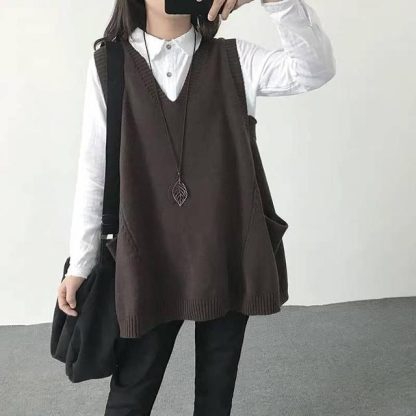 Loose Knitted V-Neck Vest - Image 8