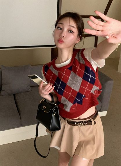 O-neck Plaid Sweater Vest - Image 4