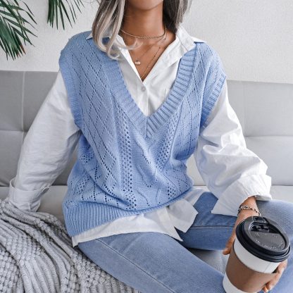 Beautiful Design Knitted Vest - Image 6