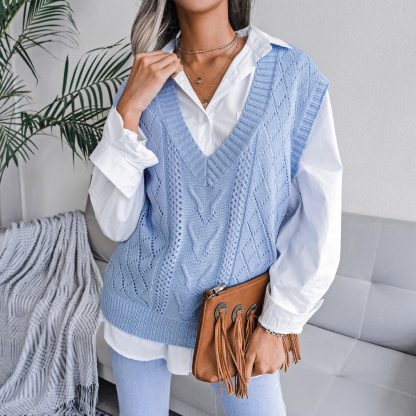 Beautiful Design Knitted Vest - Image 5