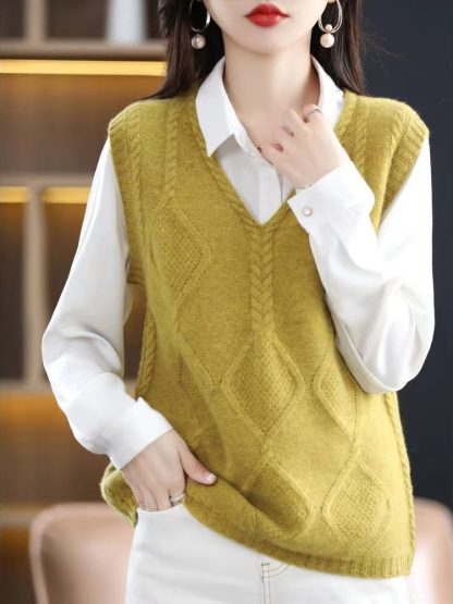 Sweater Vest with Outstanding Design - Image 4