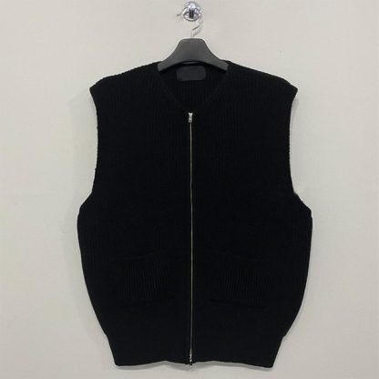 Chic Sleeveless Sweater - Image 8
