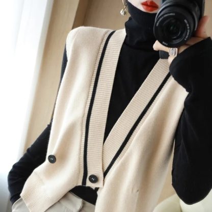 Beautiful V-neck Vest - Image 4
