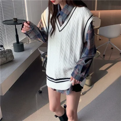 Pretty Spring Female Sweater - Image 3